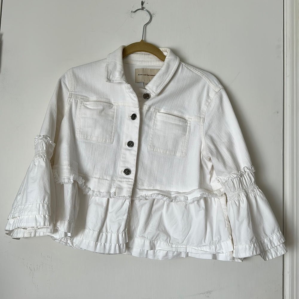 Anthropologie Pilcro and the Letter Press off white cropped ruffle denim jacket